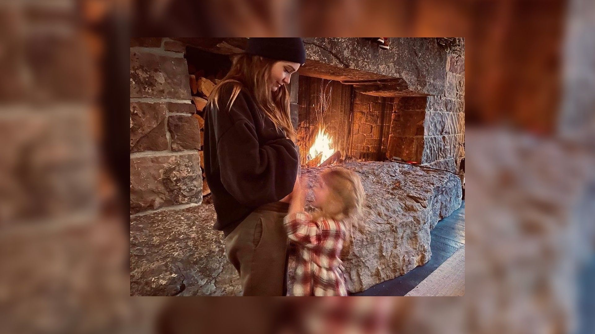 La hija de Aaron Paul y Lauren embarazada