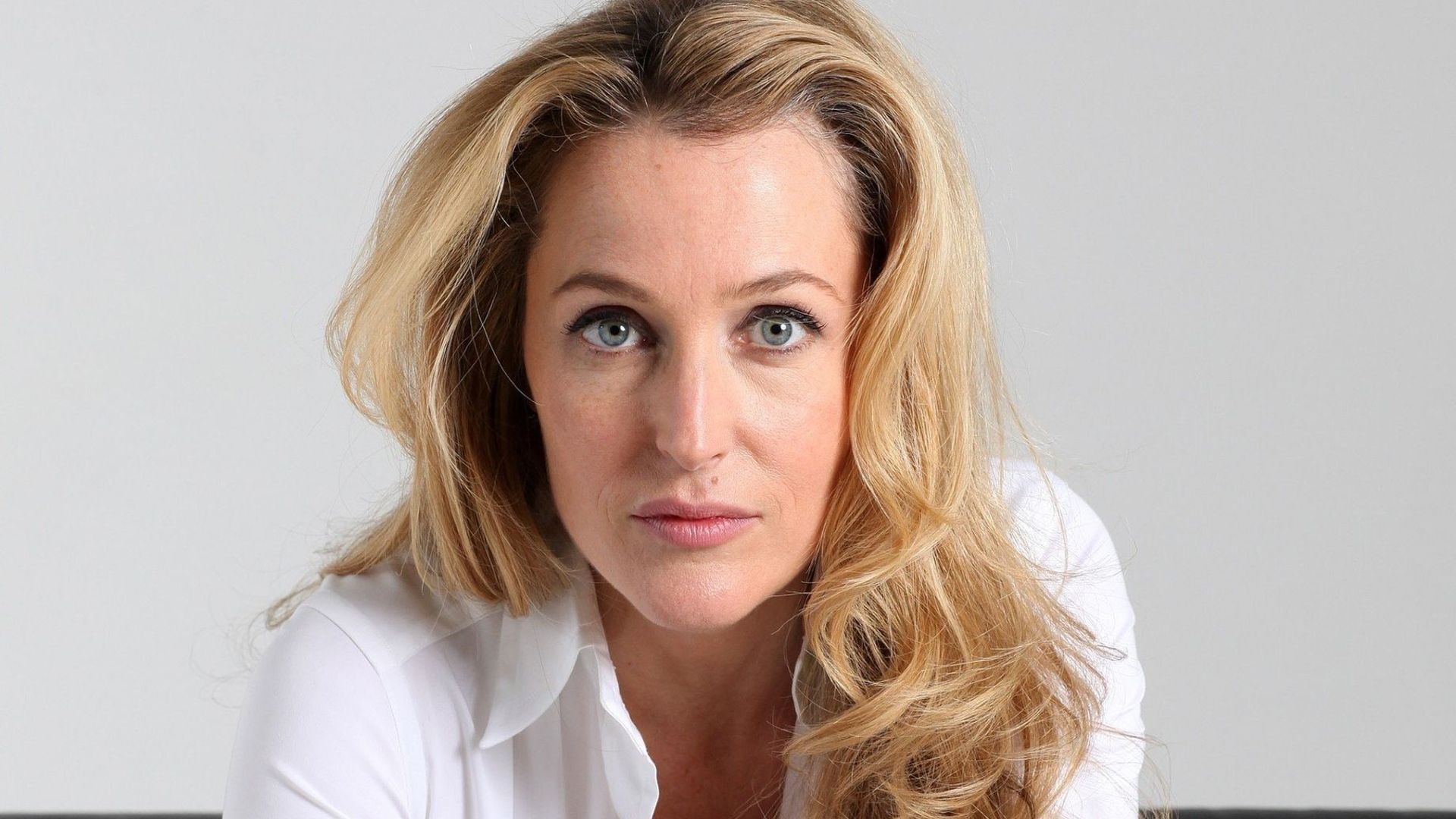 Gillian Anderson – Leo por horóscopo
