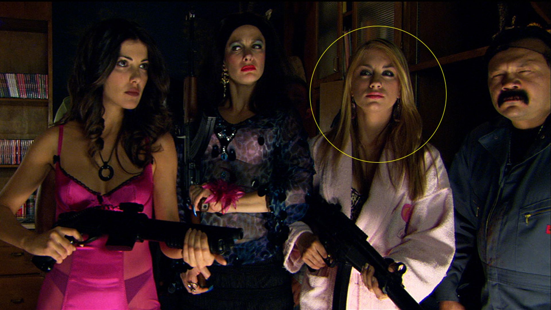 Jennifer Holland en la película Zombie Strippers