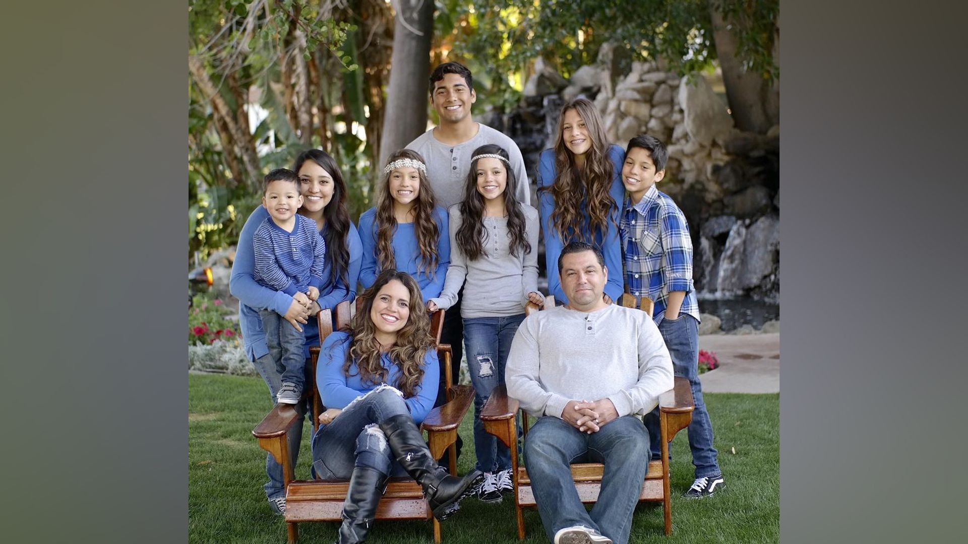 Jenna Ortega con su familia