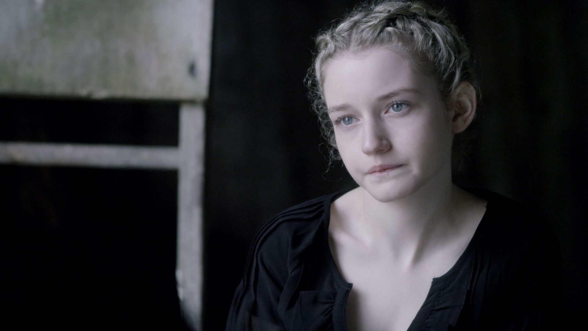Julia Garner en la película 'We Are What We Are'