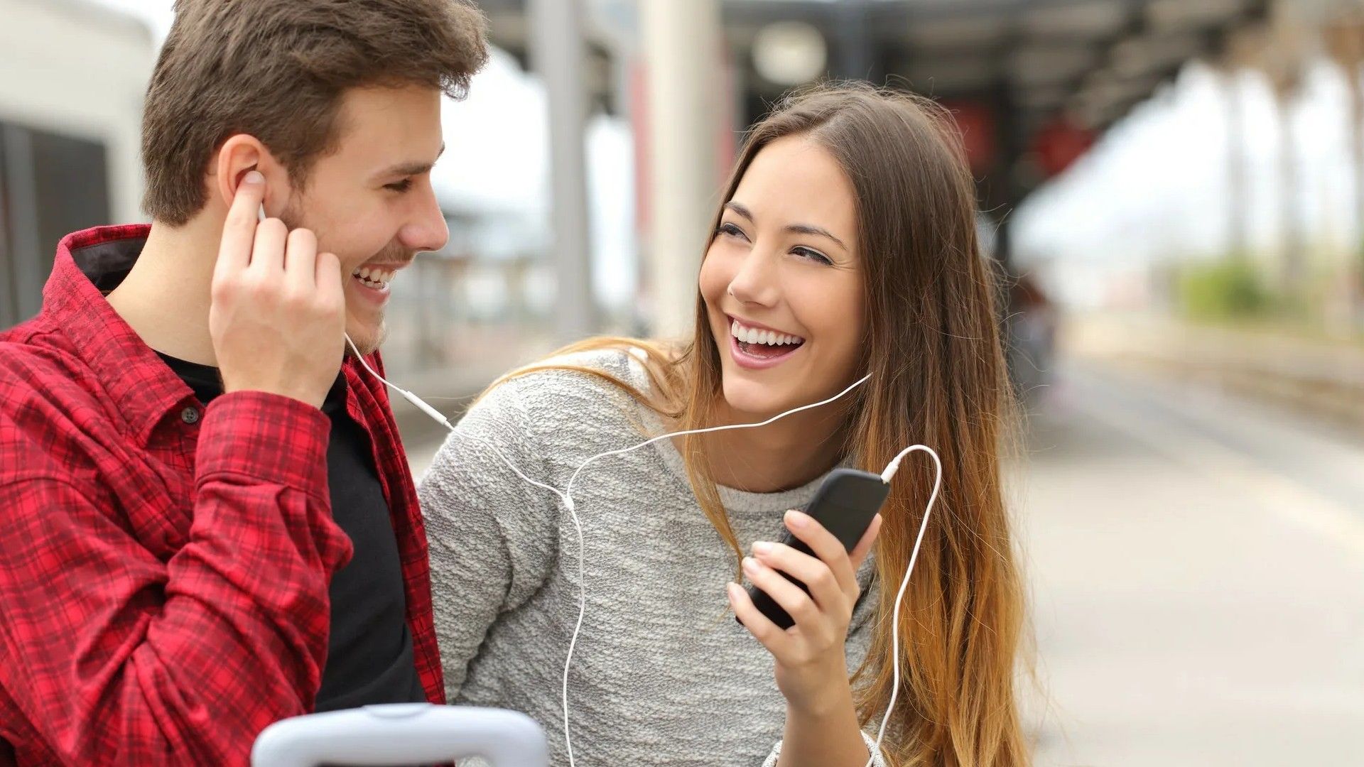 Aries y Géminis eligen el modelo y la naturaleza de su relación ellos mismos