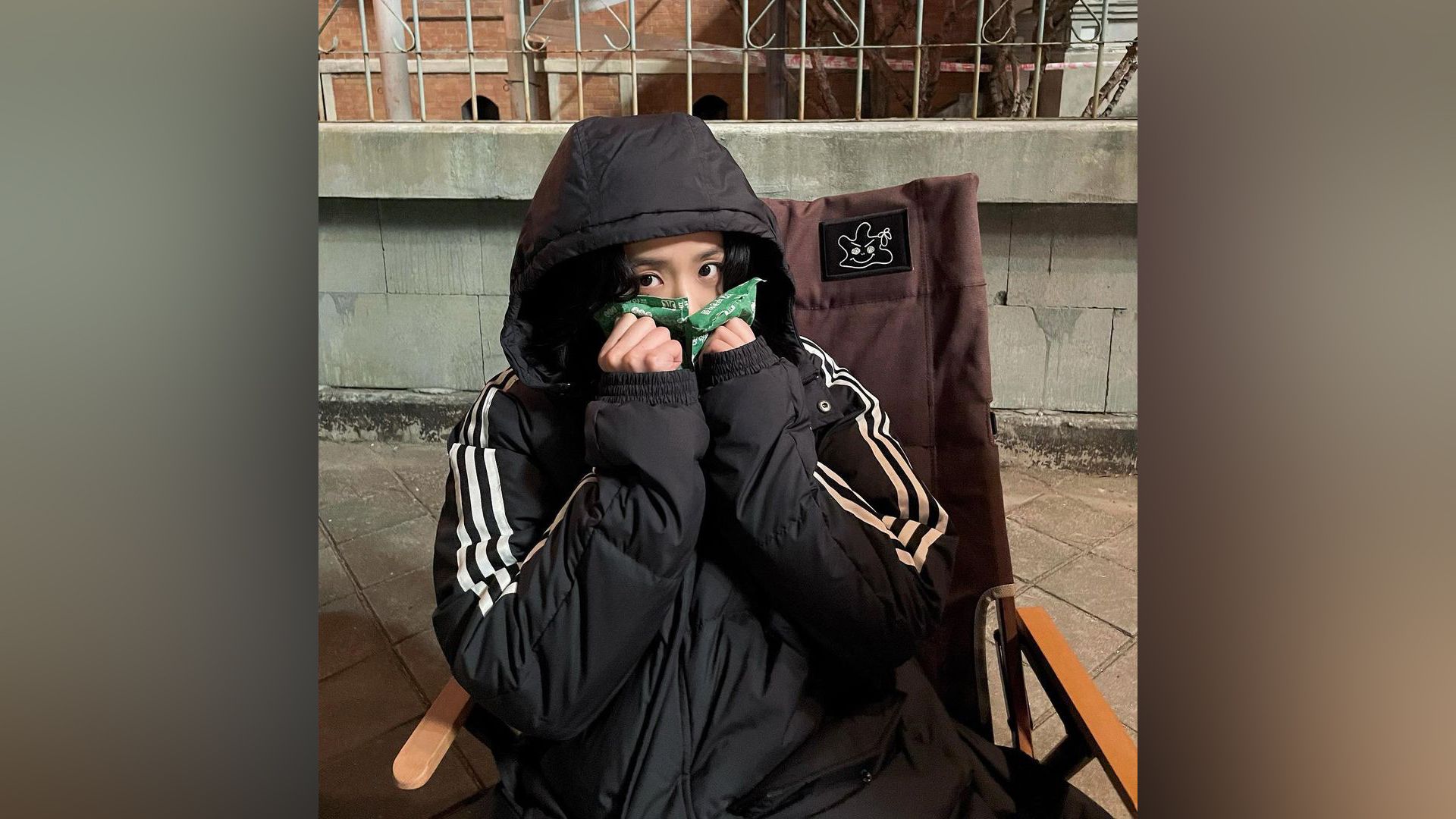 Jisoo en el set del drama Snowdrop