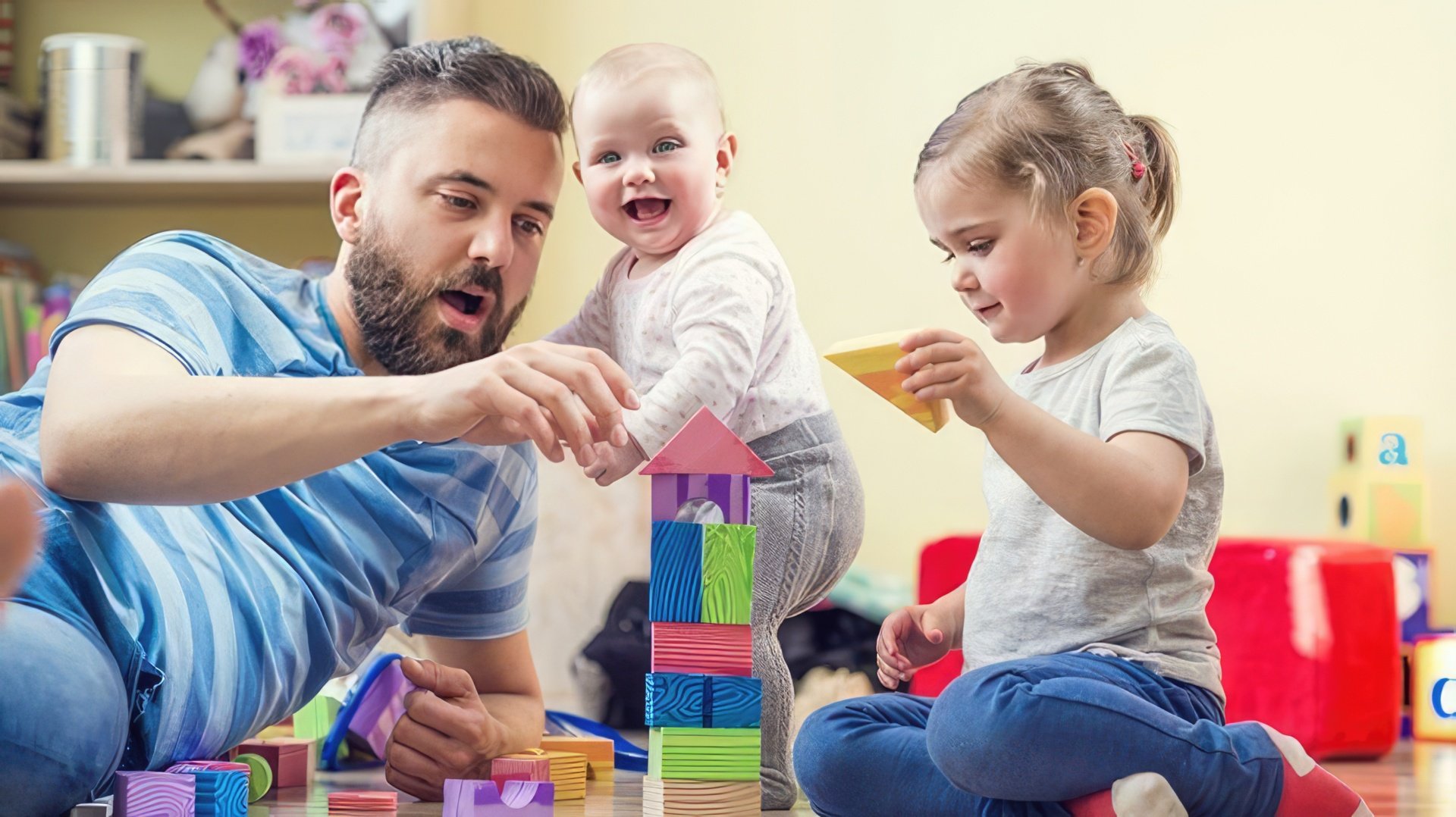 El padre Piscis se une con gusto a los juegos infantiles, percibe con calma sus travesuras