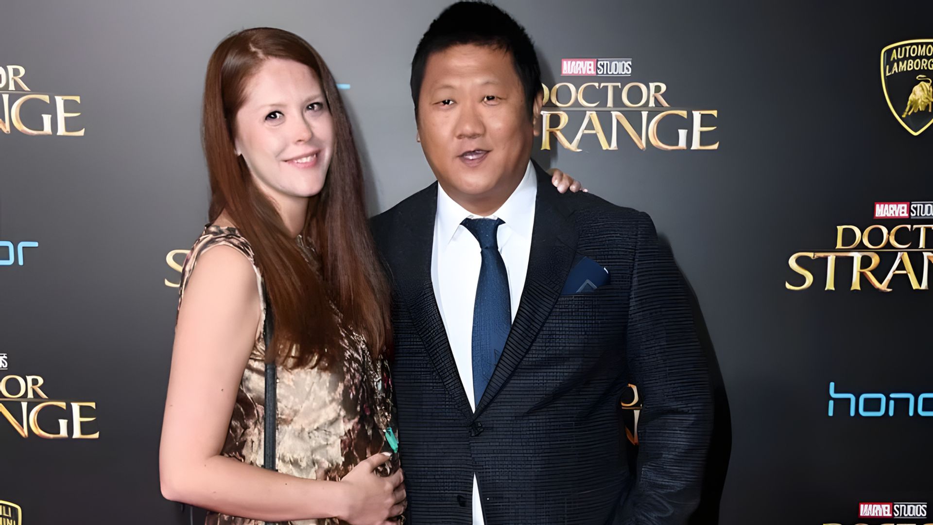 Benedict Wong y su esposa Nina (2016)