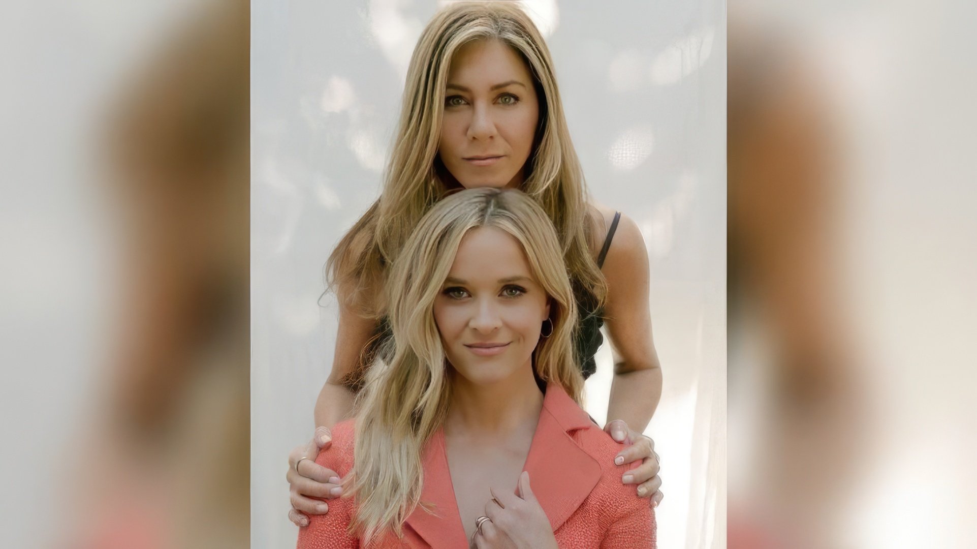 Reese Witherspoon y Jennifer Aniston en el set de The Morning Show