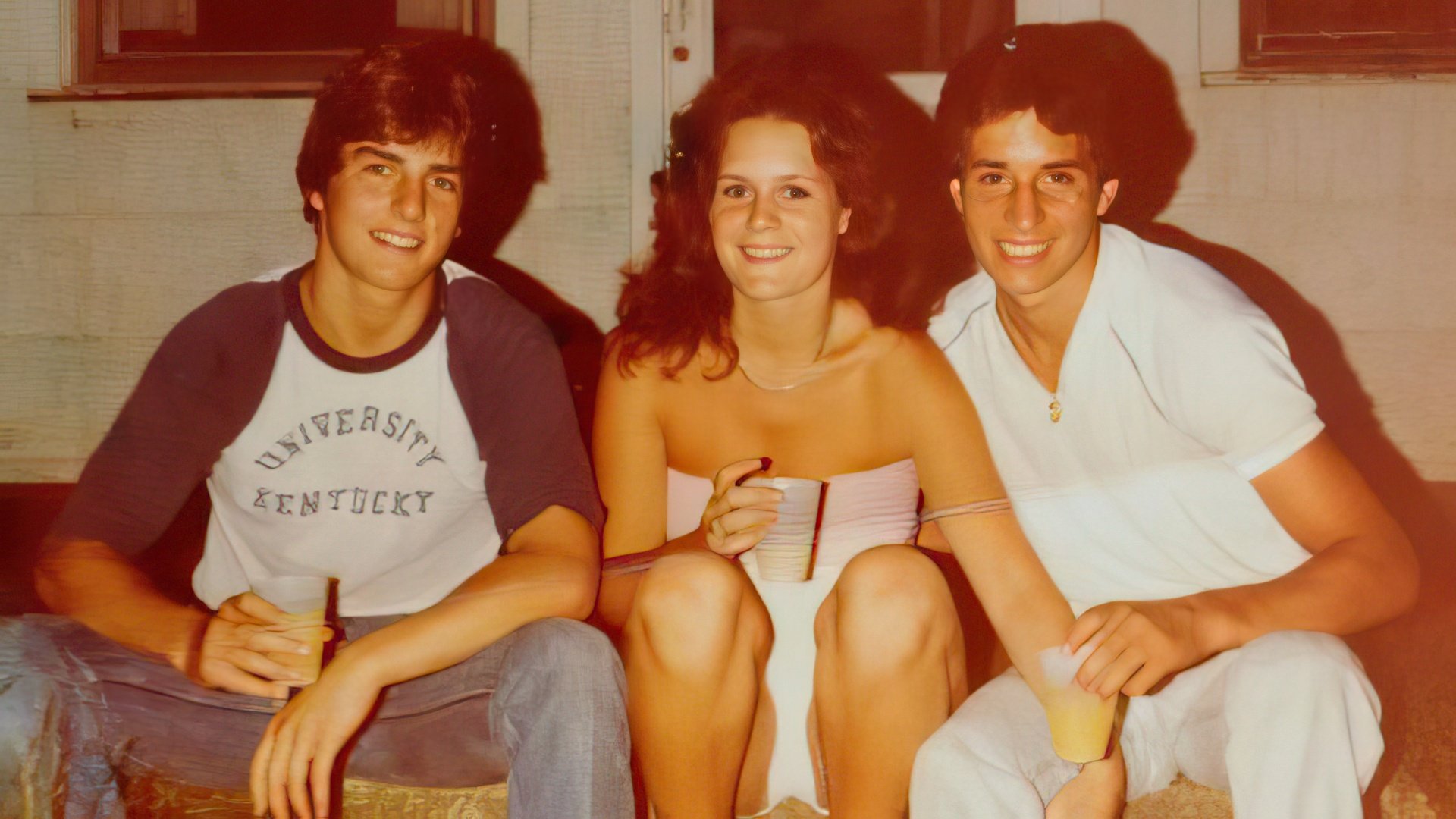 El joven Tom Cruise con su primera novia