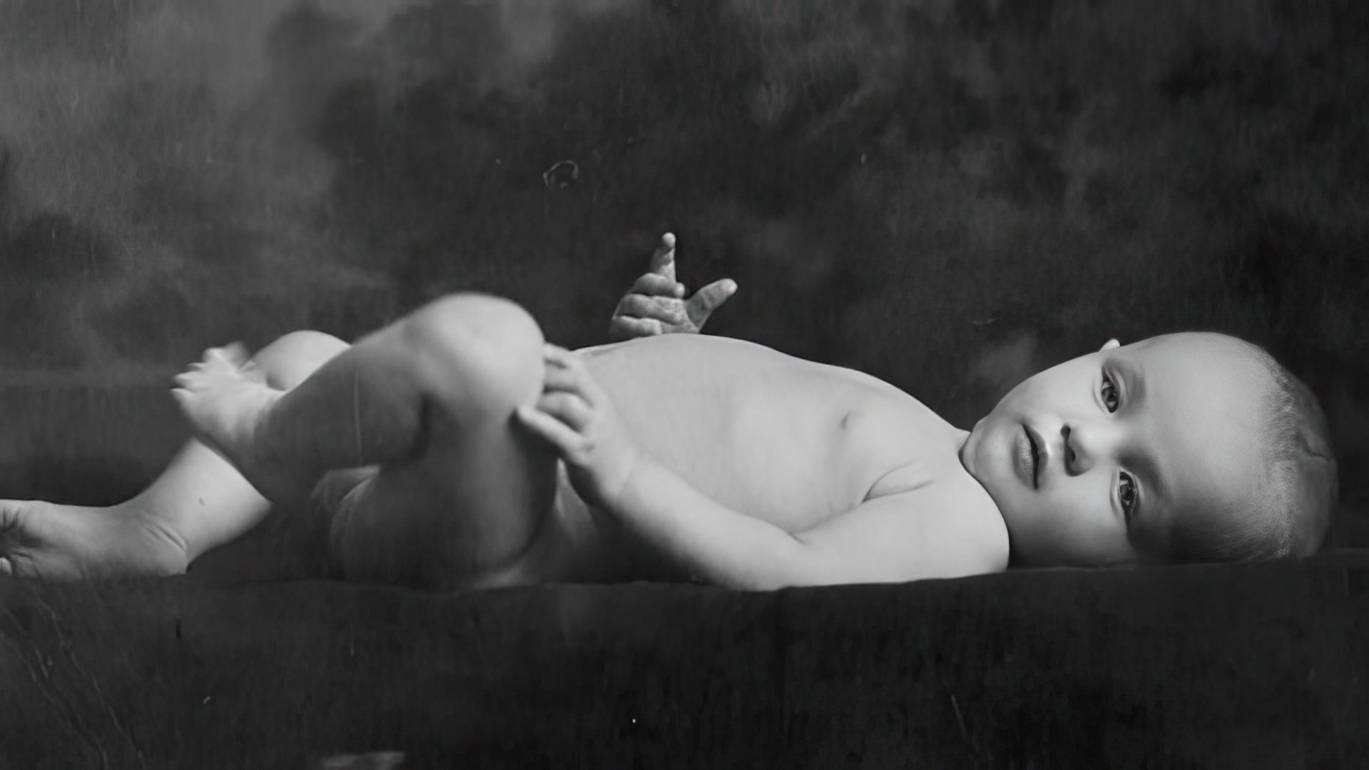 Norma Jean (Marilyn Monroe) en la infancia