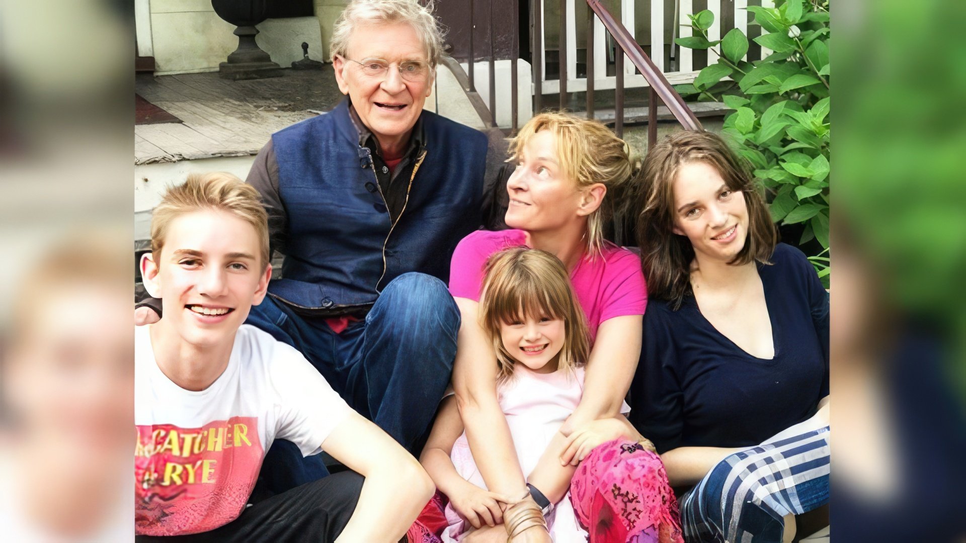 Uma Thurman con su padre e hijos