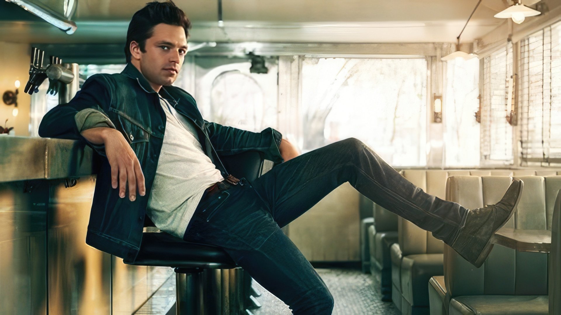 Sebastian Stan mide 183 cm de altura