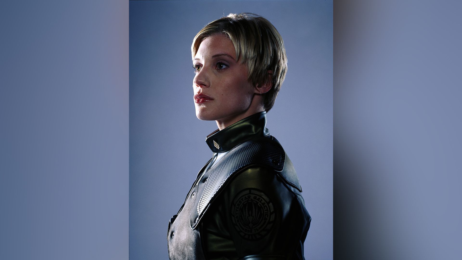 Katee Sackhoff como la Teniente Kara Starbuck Thrace