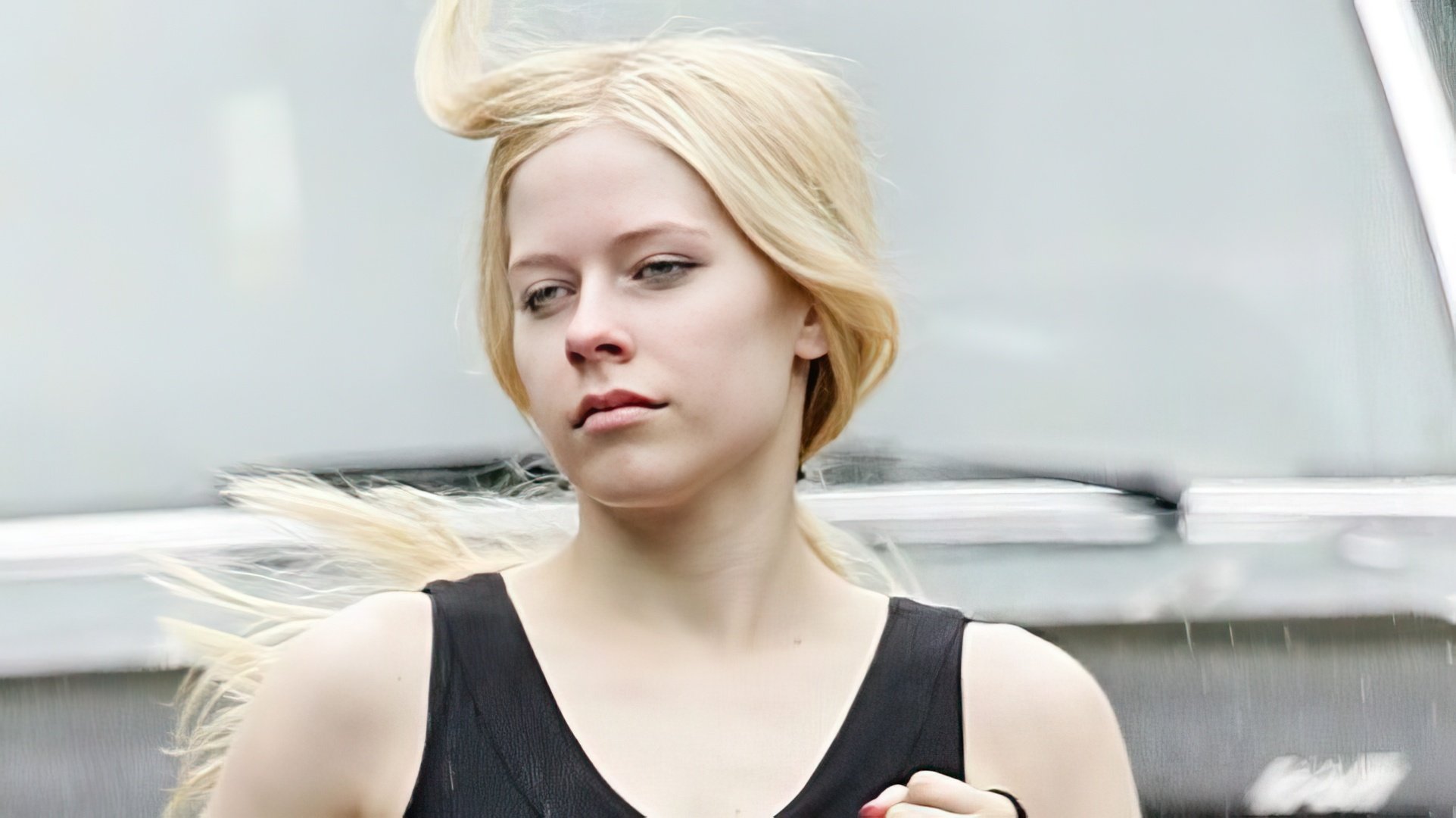 Avril Lavigne sin maquillaje