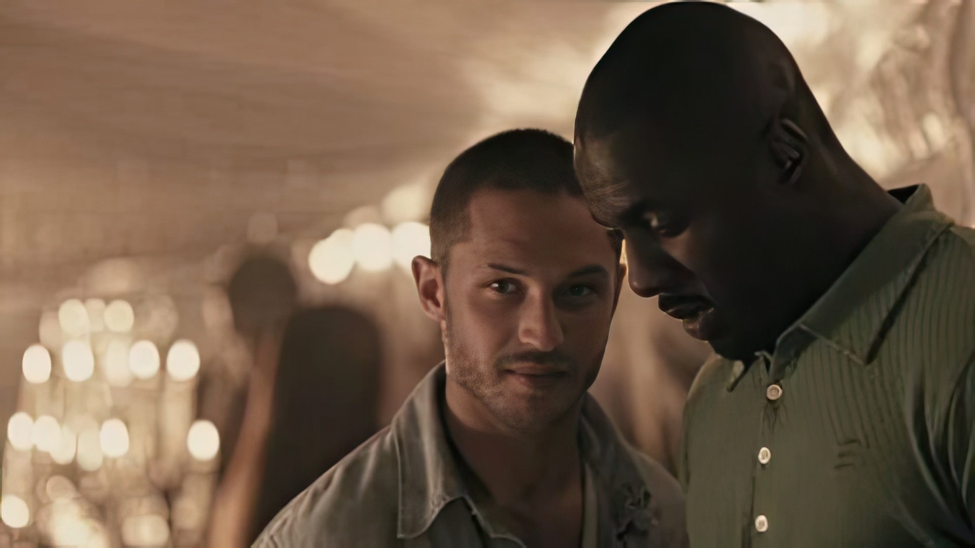 "RocknRolla": Tom Hardy e Idris Elba