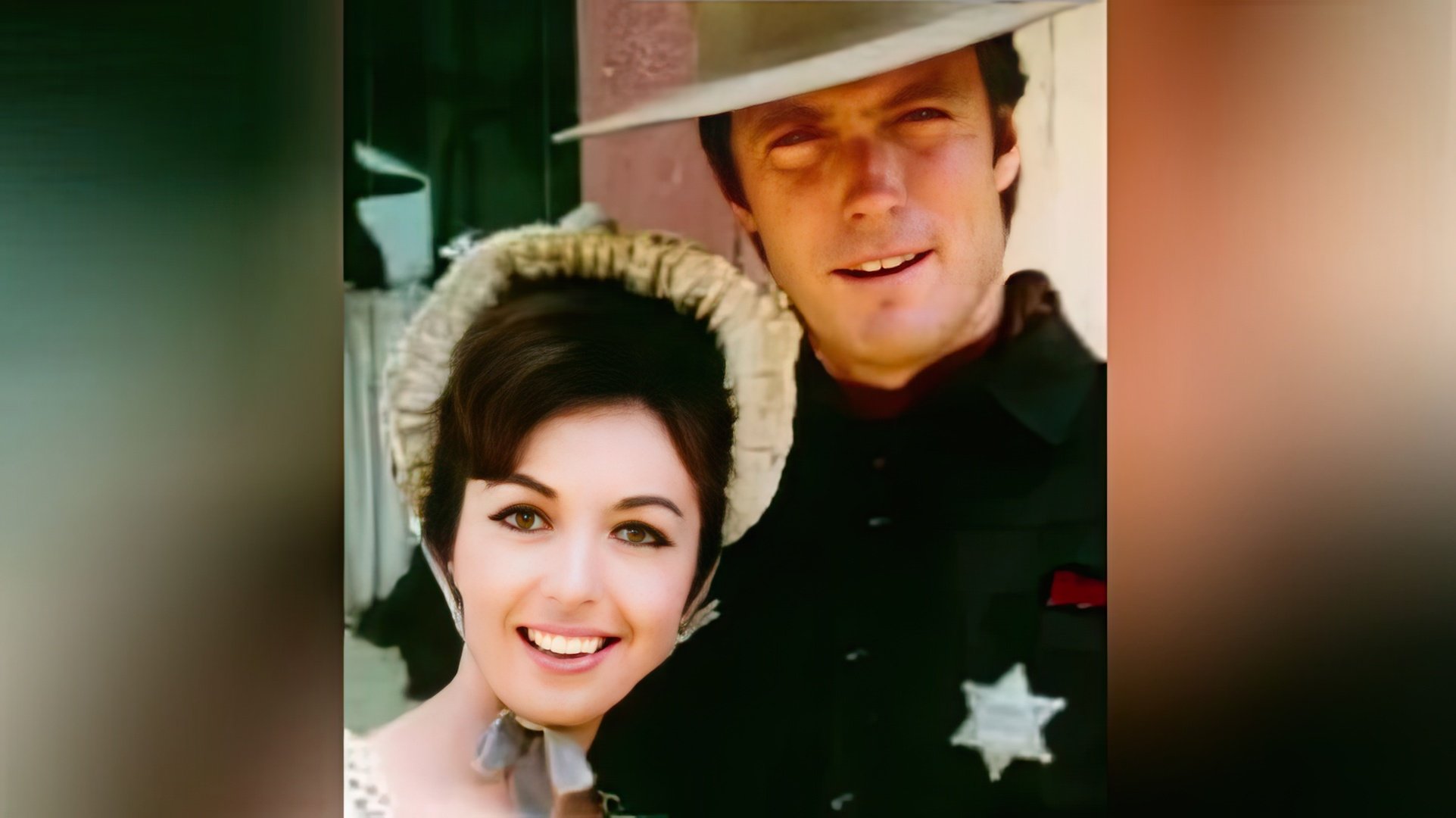 Clint Eastwood y Roxanne Tunis en el set de 'Rawhide'