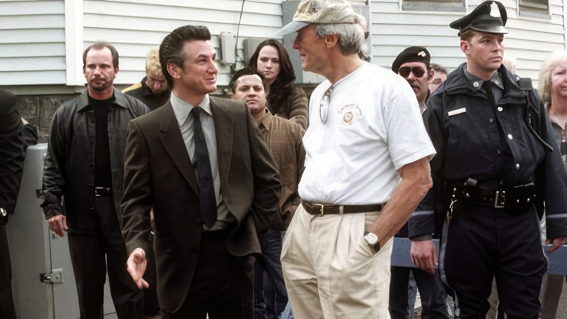 Clint Eastwood y Sean Penn en el rodaje del thriller Mystic River