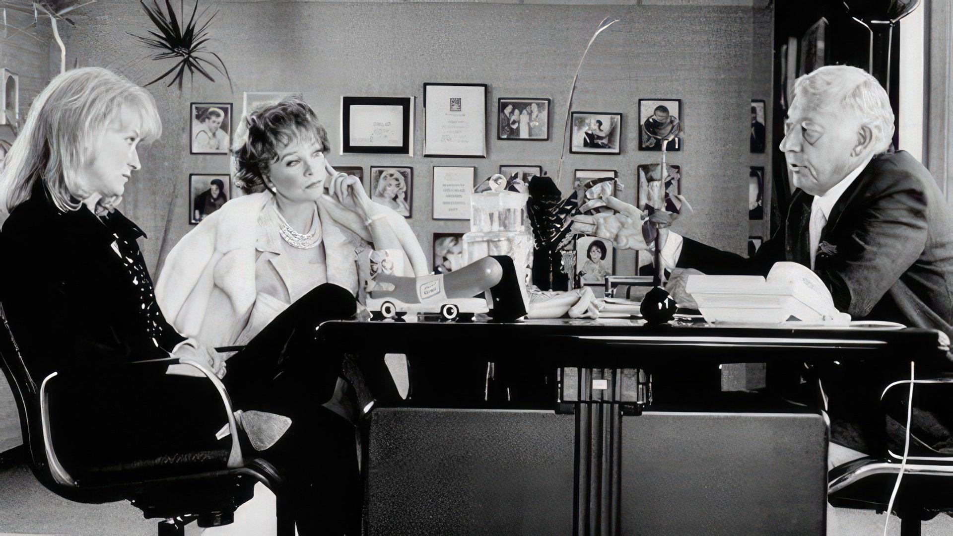 Una escena del musical Postcards from the Edge