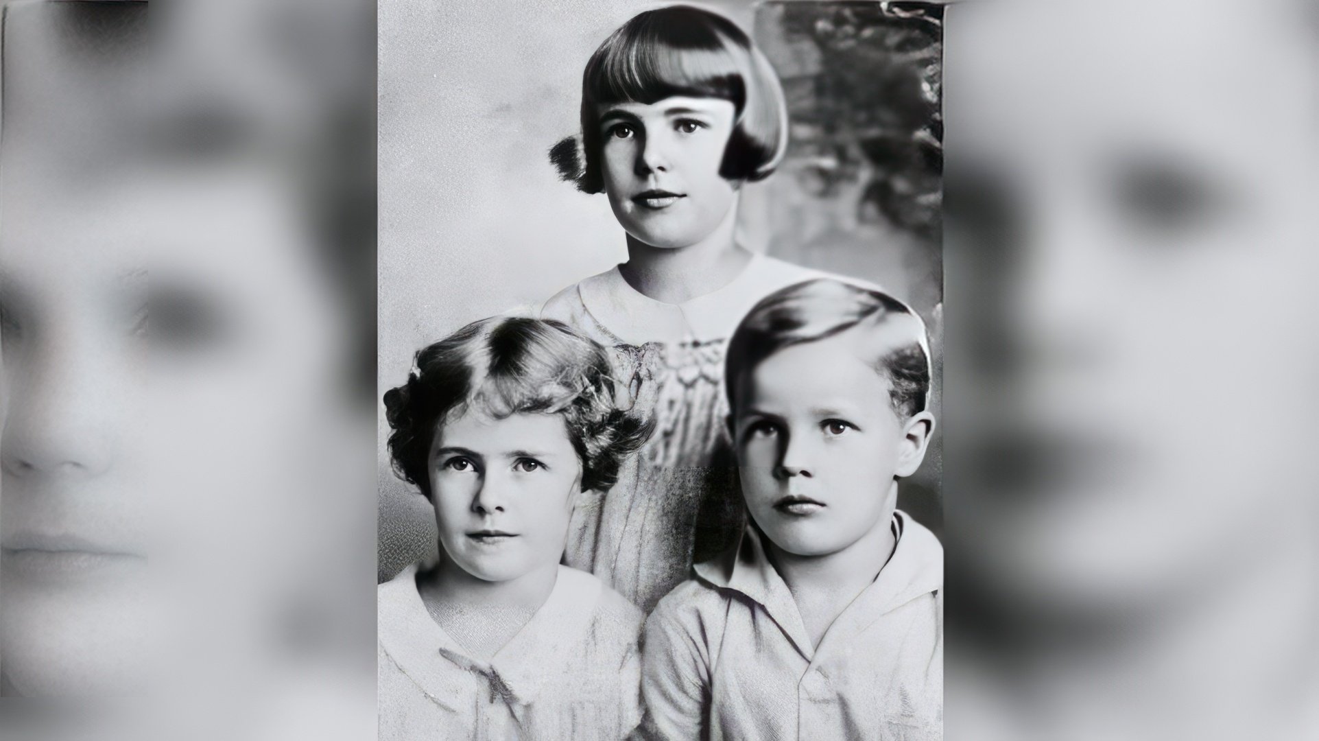 Marlon Brando con sus hermanas mayores
