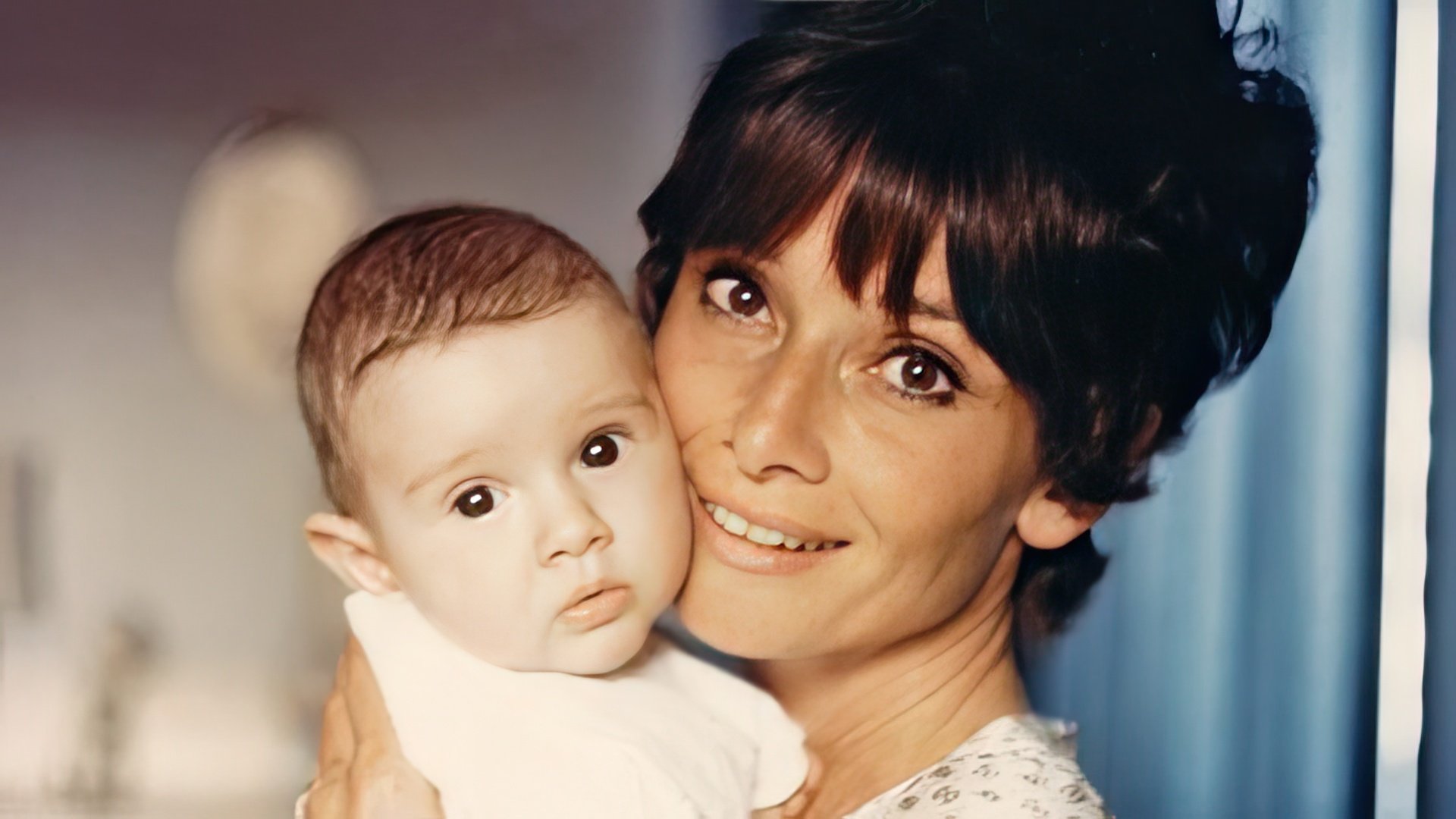 Audrey Hepburn con su hijo