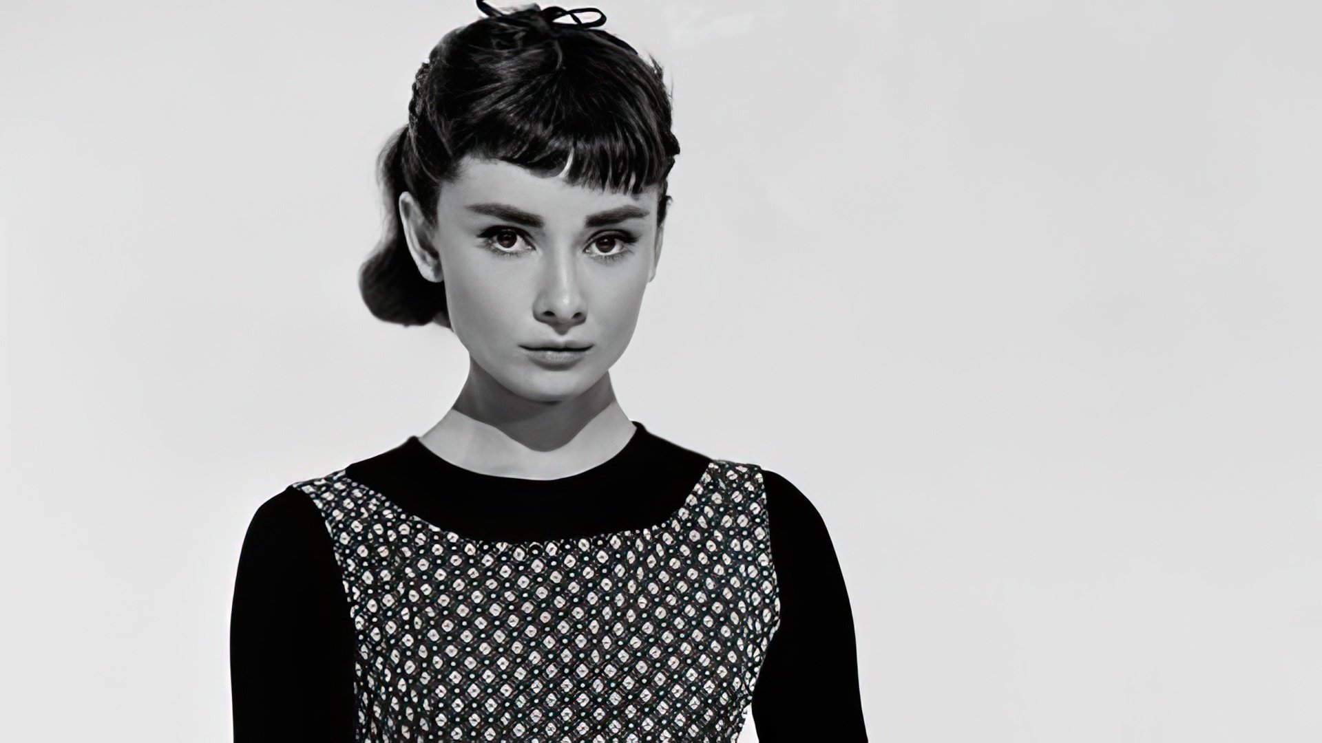 La carrera de actuación de Audrey comenzó en 1948