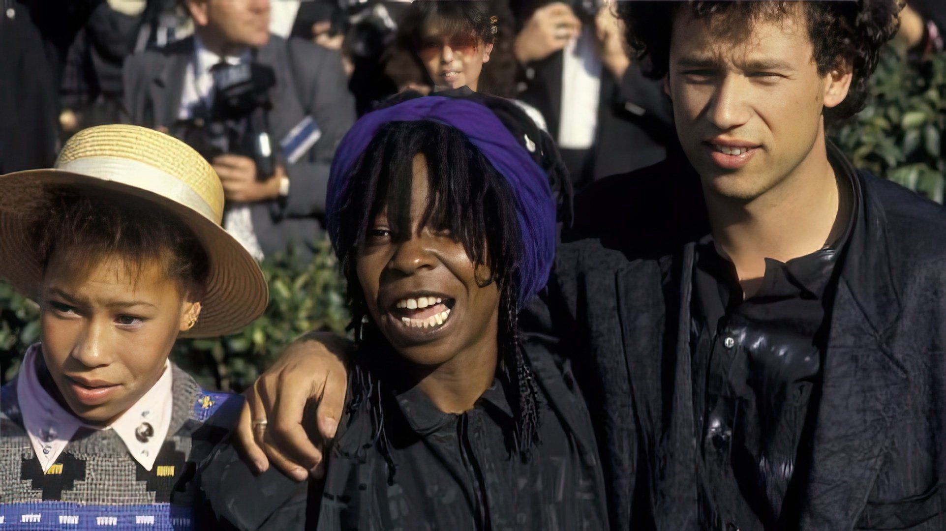 Whoopi Goldberg con su hija Alex y su segundo esposo David Claessen