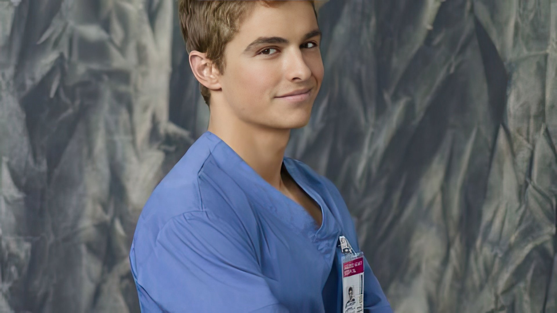 Dave Franco como Cole de 'The Clinic'