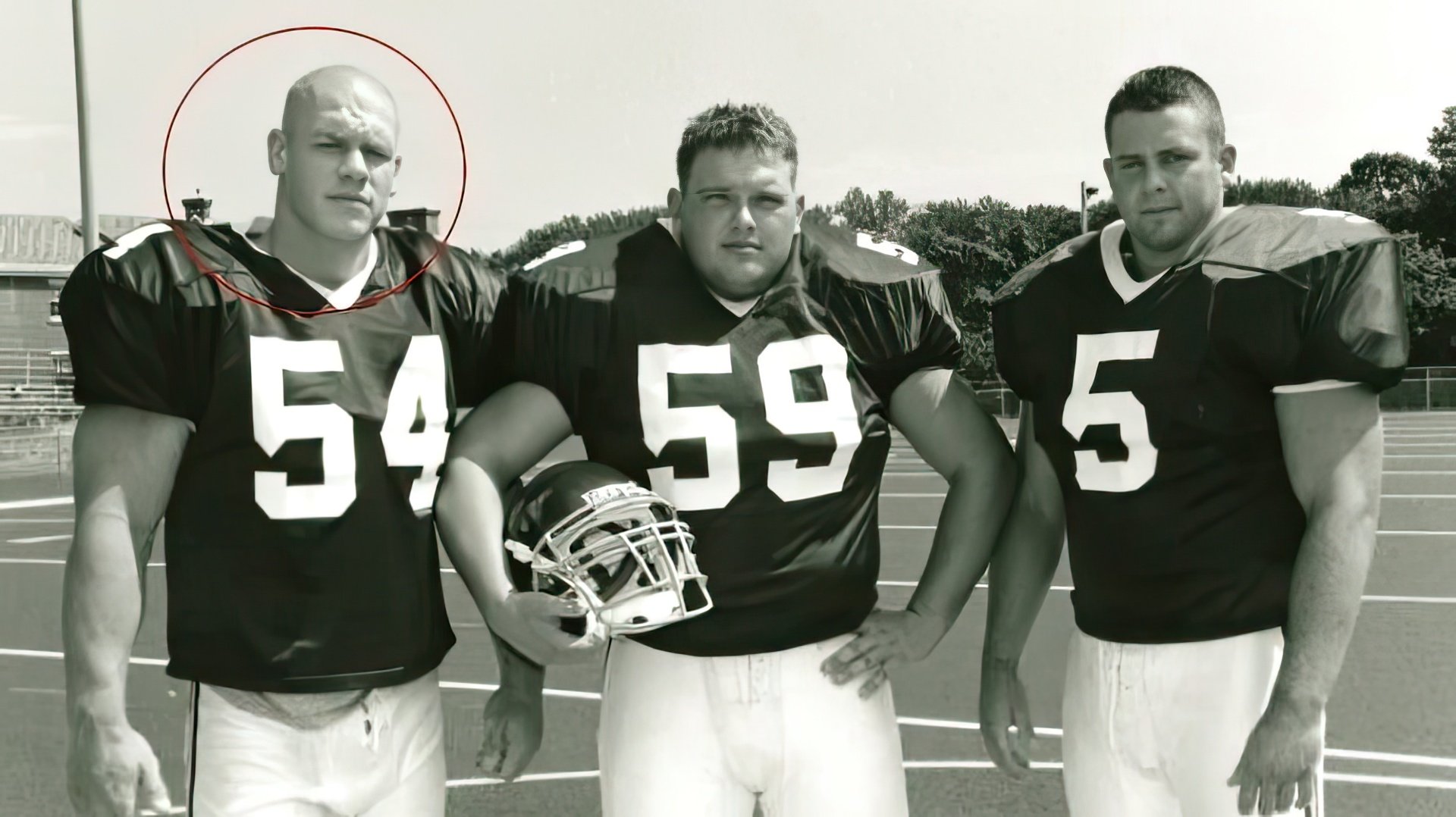 John Cena en el equipo de fútbol americano universitario
