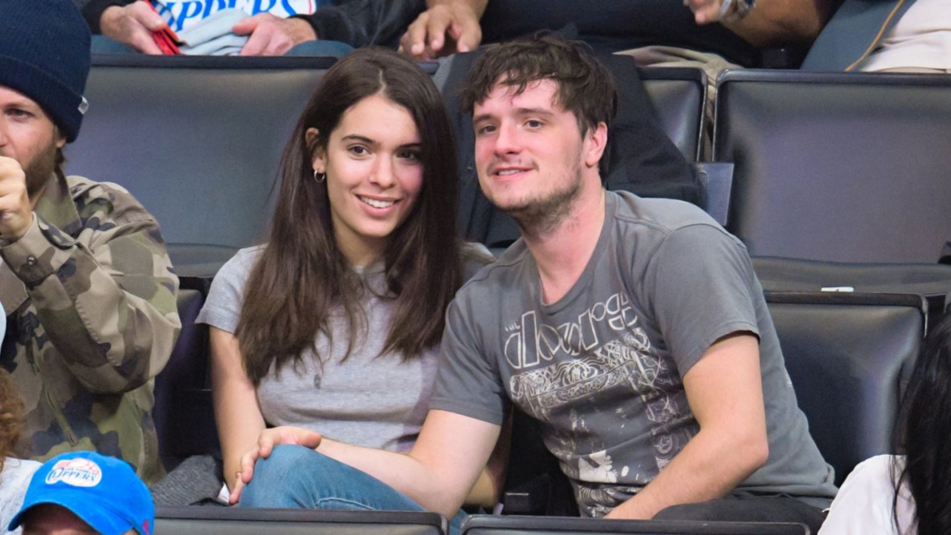 Josh Hutcherson y su novia Claudia Traisac