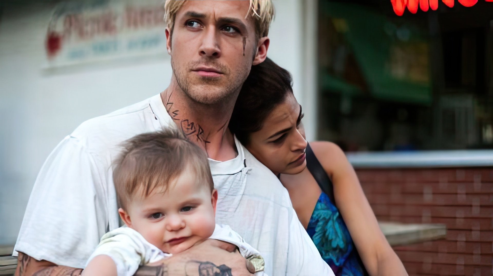 Ryan Gosling y Eva Mendes en la película The Place Beyond the Pines