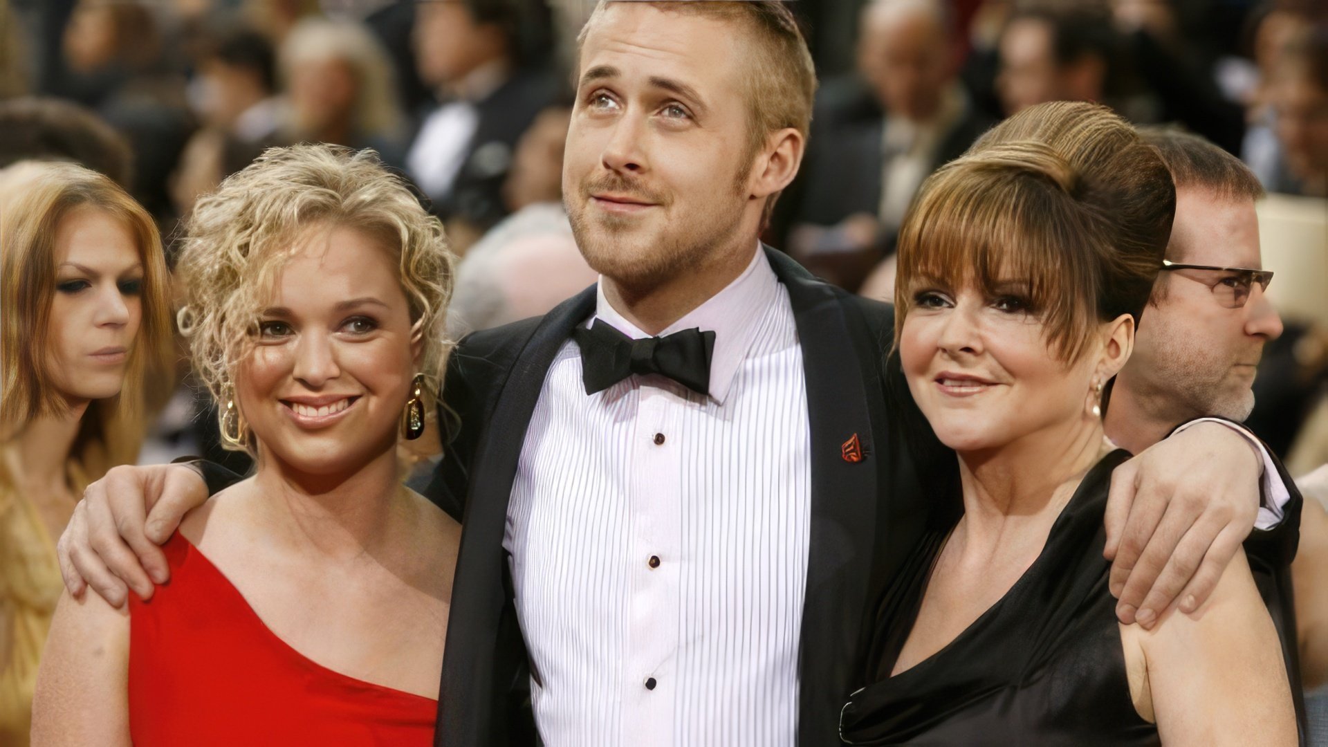 Ryan Gosling con su madre y hermana, las personas más importantes para él