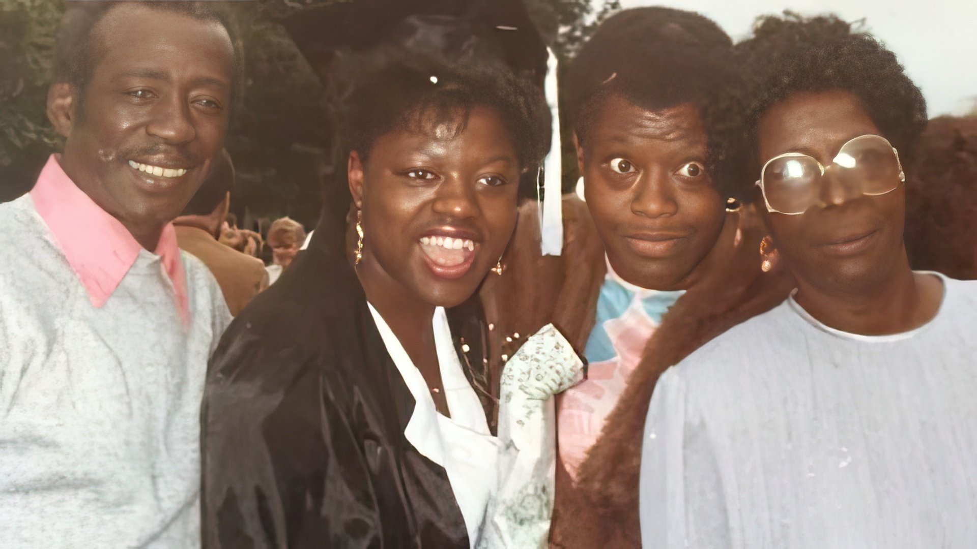 1993: Graduación de la Juilliard School of Arts