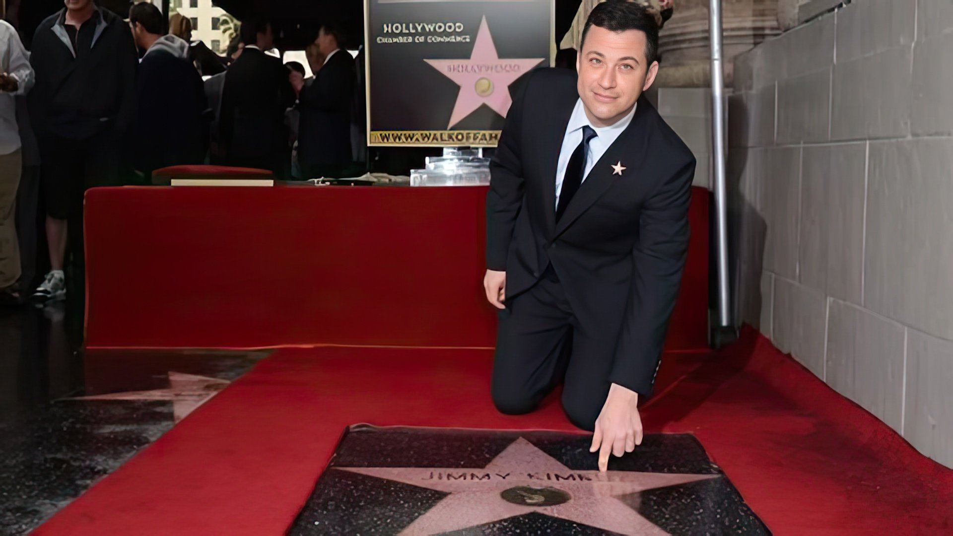 Jimmy Kimmel recibió una estrella en el Paseo de la Fama de Hollywood