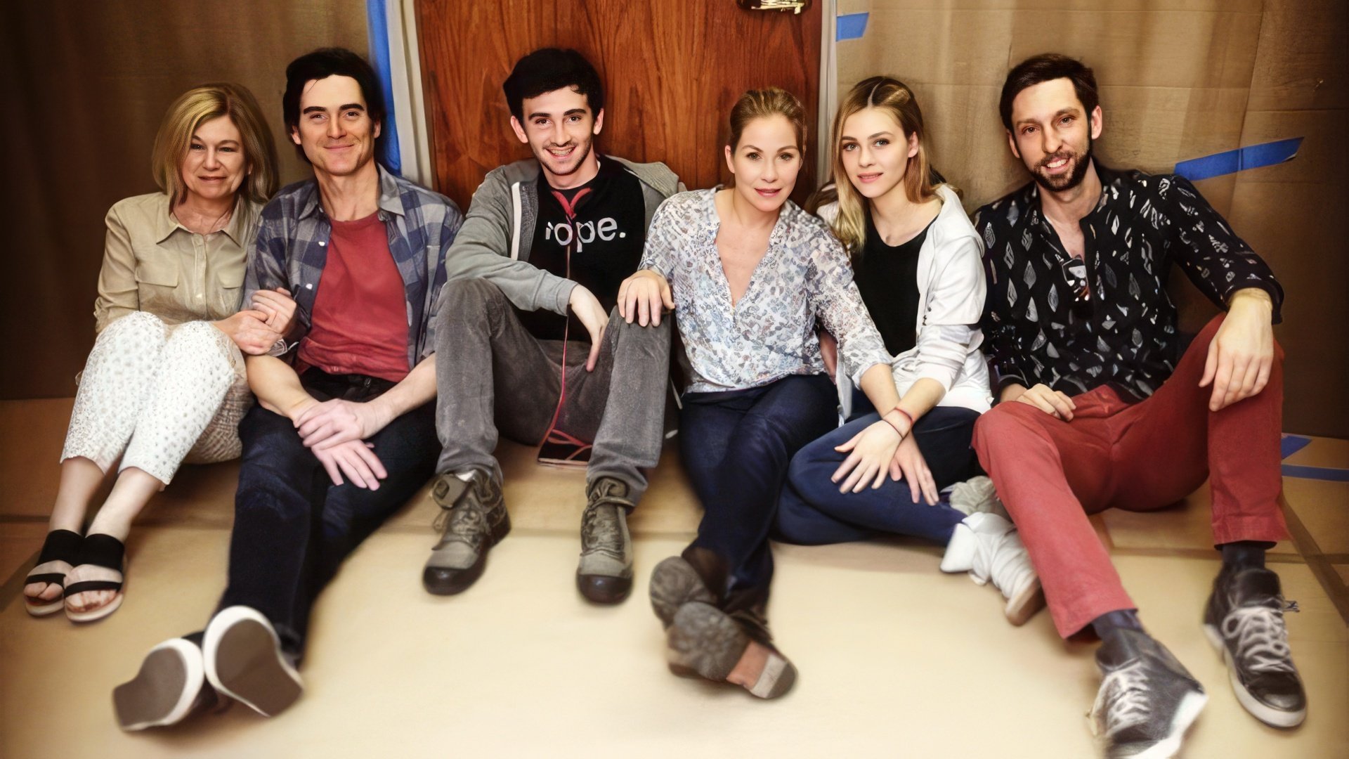 Nicola Peltz en el set de 'Youth in Oregon'