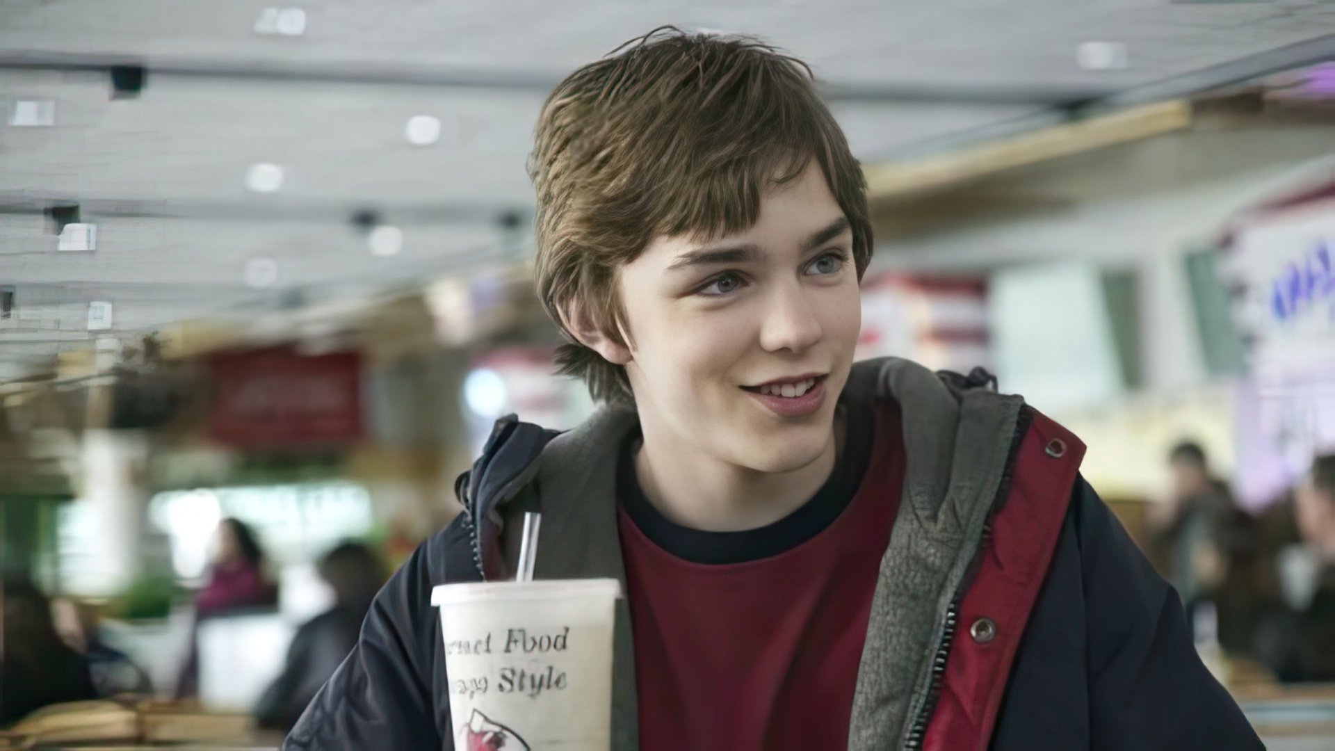 Una escena de la película "The Weather Man" con Nicholas Hoult y Nicolas Cage
