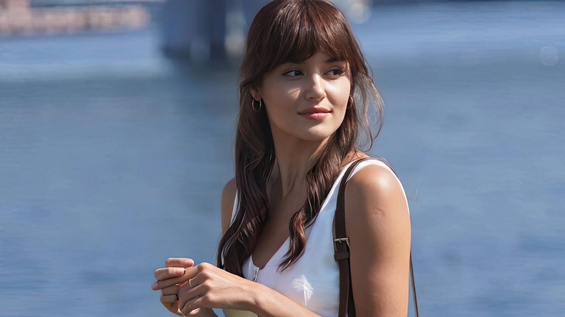 La encantadora Hande Erçel
