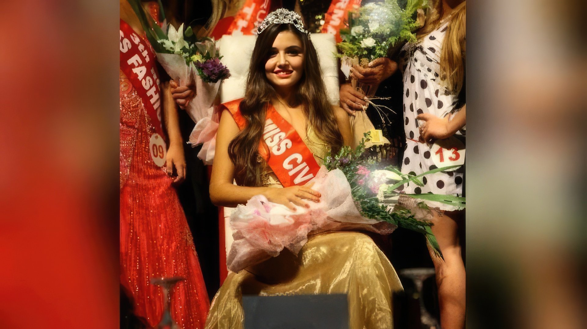 Hande Erçel en el concurso de belleza