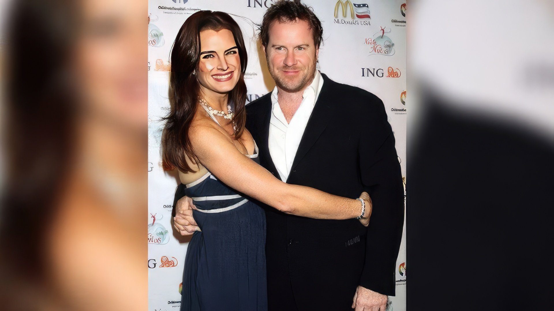 Brooke Shields y su esposo Chris Henchy
