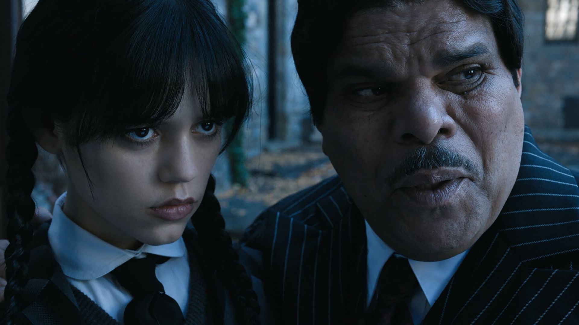 Luis Guzmán en la serie 'Wednesday'