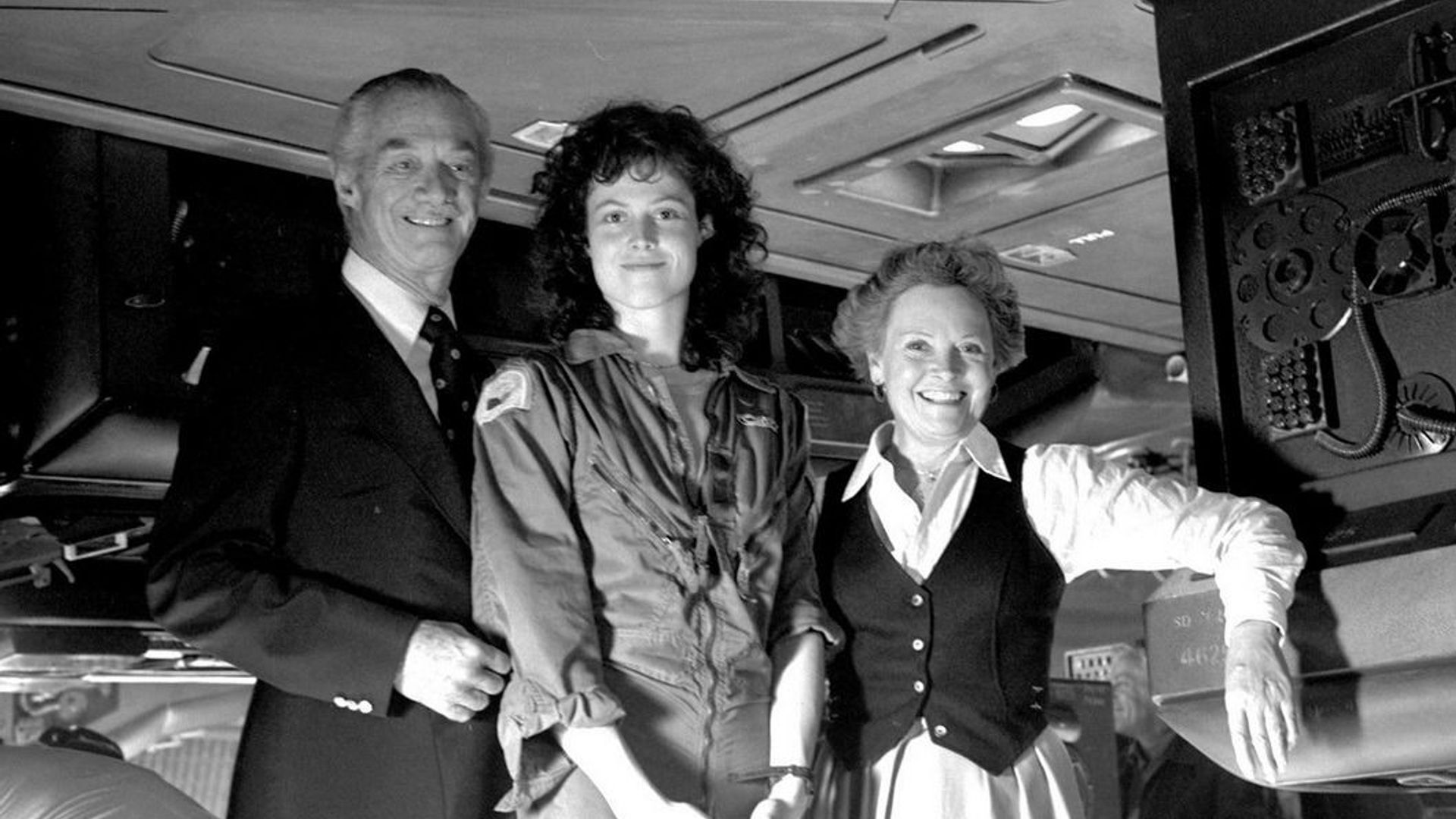 Sigourney Weaver con sus padres en el set de 'Alien'