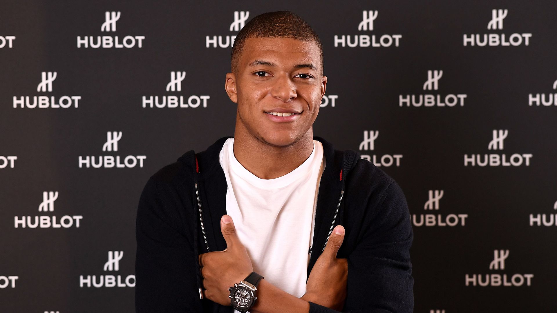 El jugador de fútbol Kylian Mbappé – un hombre Sagitario