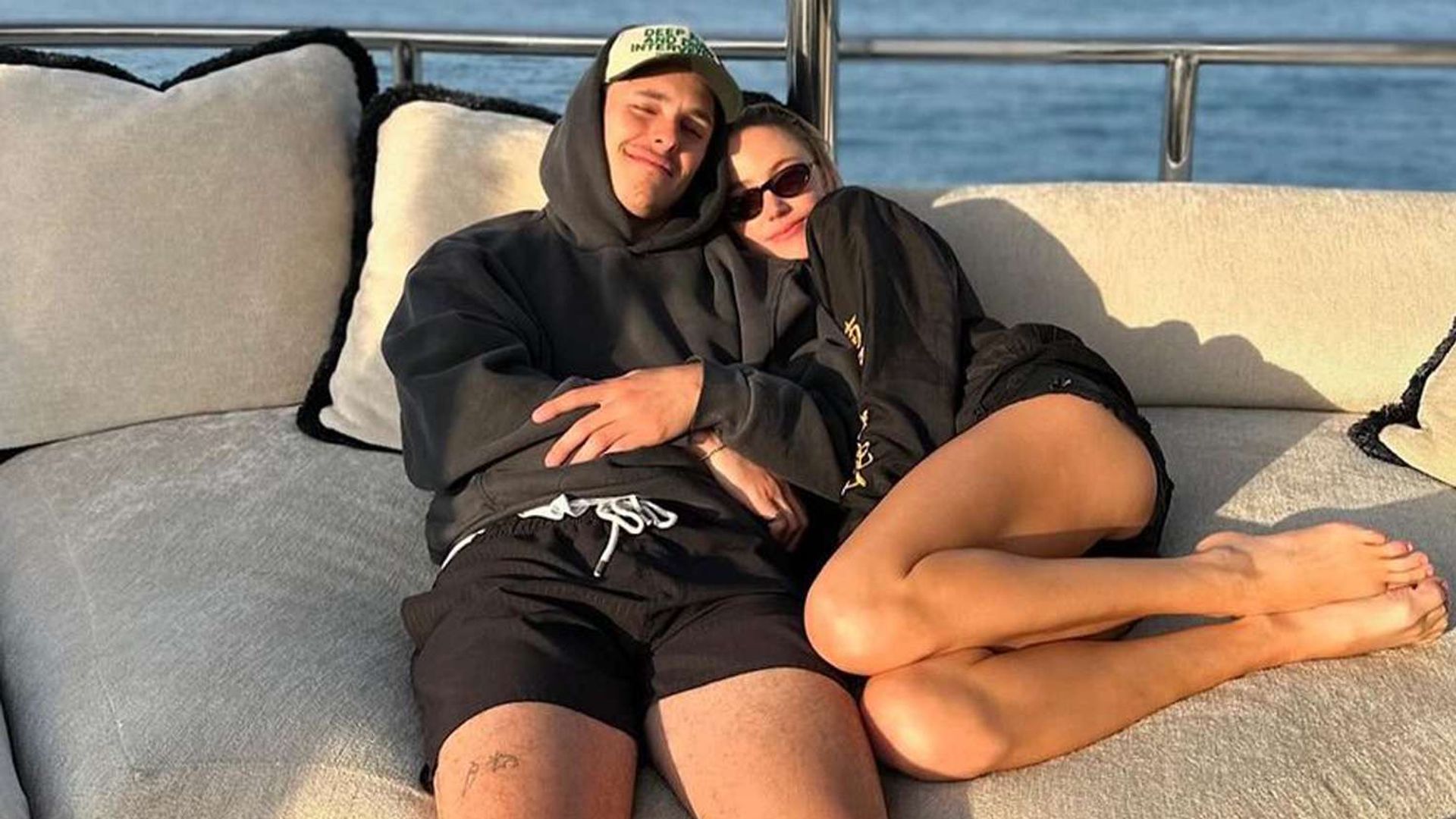 Maika Monroe y Dalton Gomez