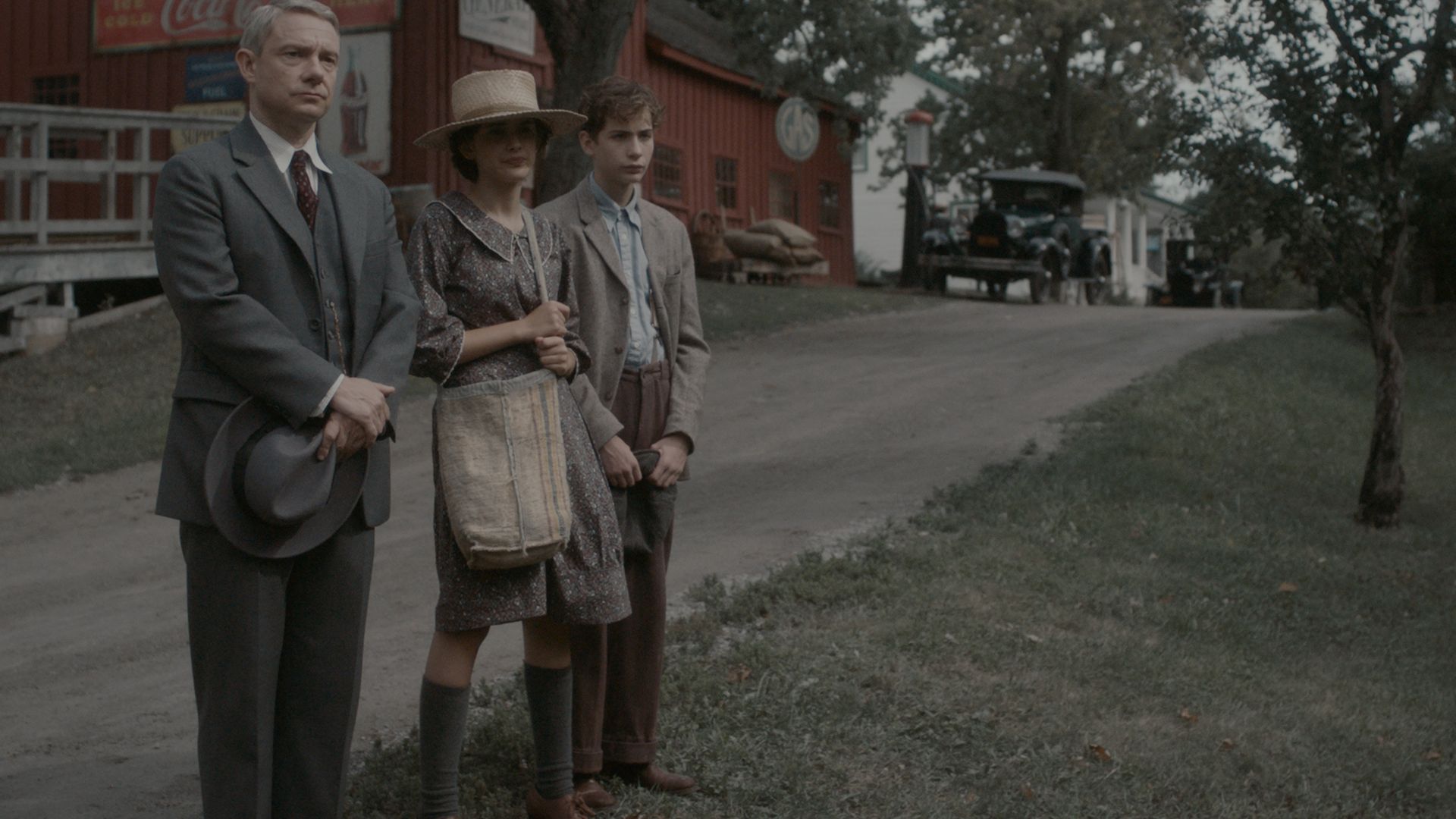 El protagonista de Martin Freeman en "Queen of Bones" y sus hijos
