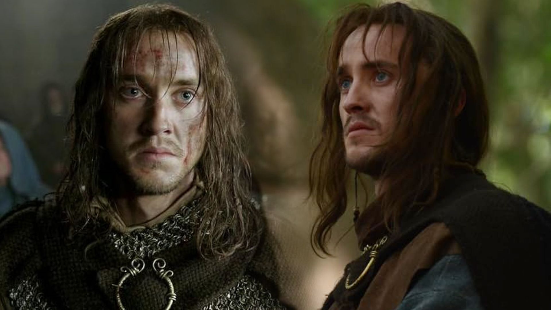 El actor Tom Felton con vestimenta medieval y cabello largo